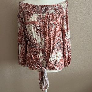 Lovestitch off the shoulder top. Size Medium